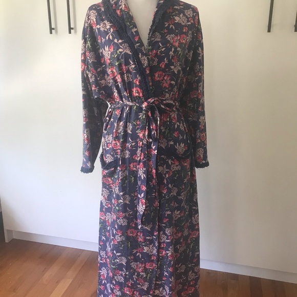 Victoria’s Secret Vintage Gold Label Long Floral Robe Size M/L Blue Sash Tie - Picture 3 of 10